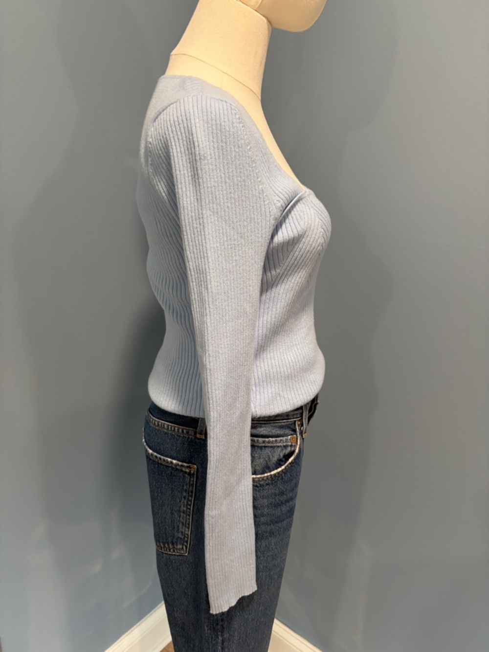 Old Navy Ribbed Sweetheart Neck Crop Sweater Blue Long Sleeve Top Size M NWT - Picture 4 of 8